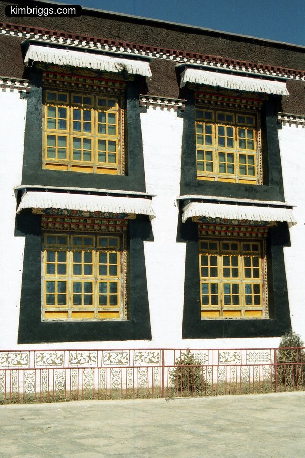 13 tashi lhunpo monastery tibet