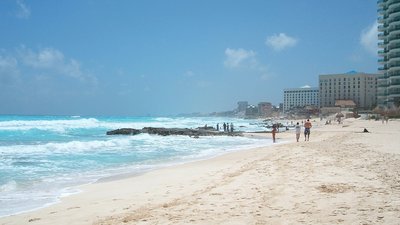 cancun beach ocean 400