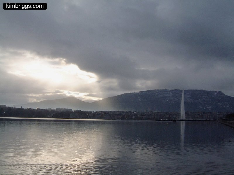 Jet D'eau on a very cloudy day.