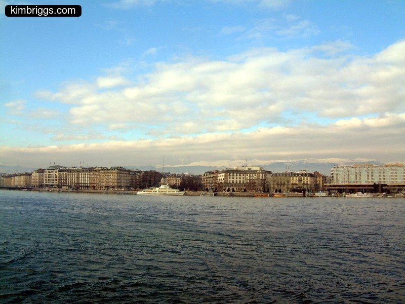 Geneva city buildings on the lake.