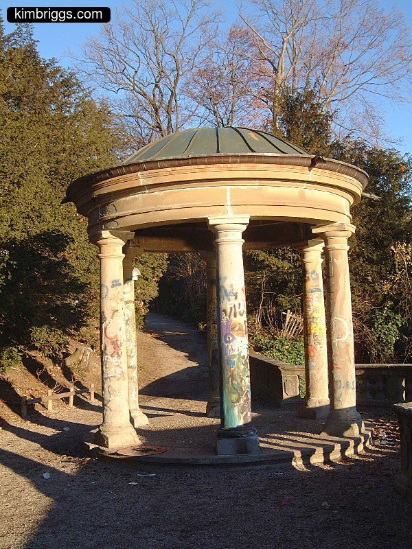 Parc Mon Repos pavilion covered in graffiti.