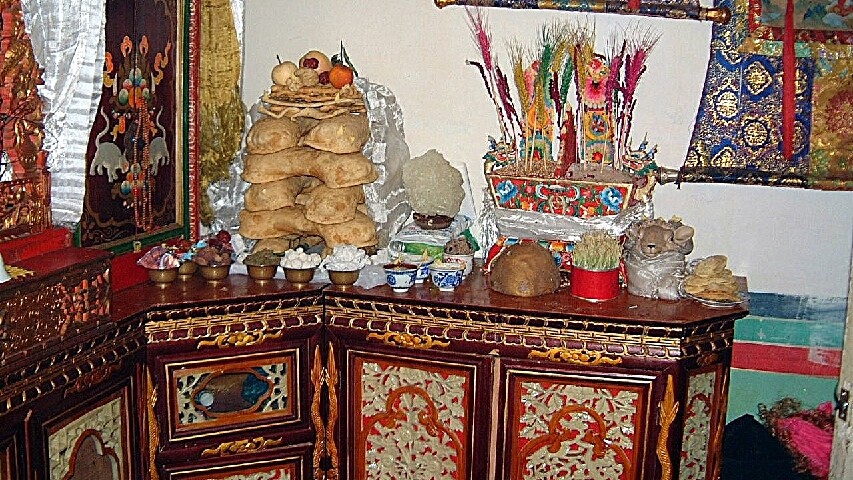 tibetans city country 3 850