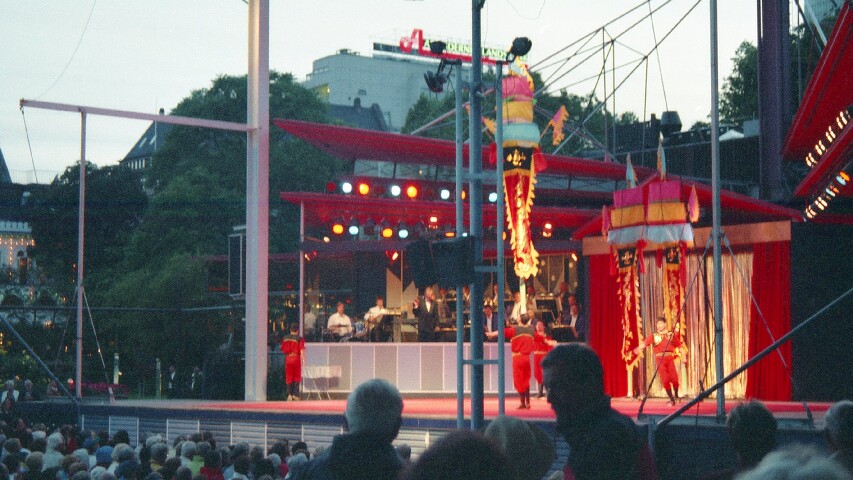 tivoli gardens copenhagen 850